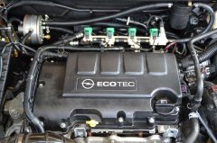 Bei Autogasumrüstungen werden zusätzliche Komponenten in den Opel Astra verbaut